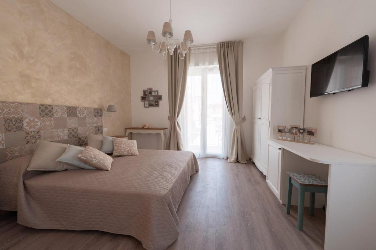 Bed and Breakfast Dimora Dei Sogni Чивітанова-Марке Екстер'єр фото