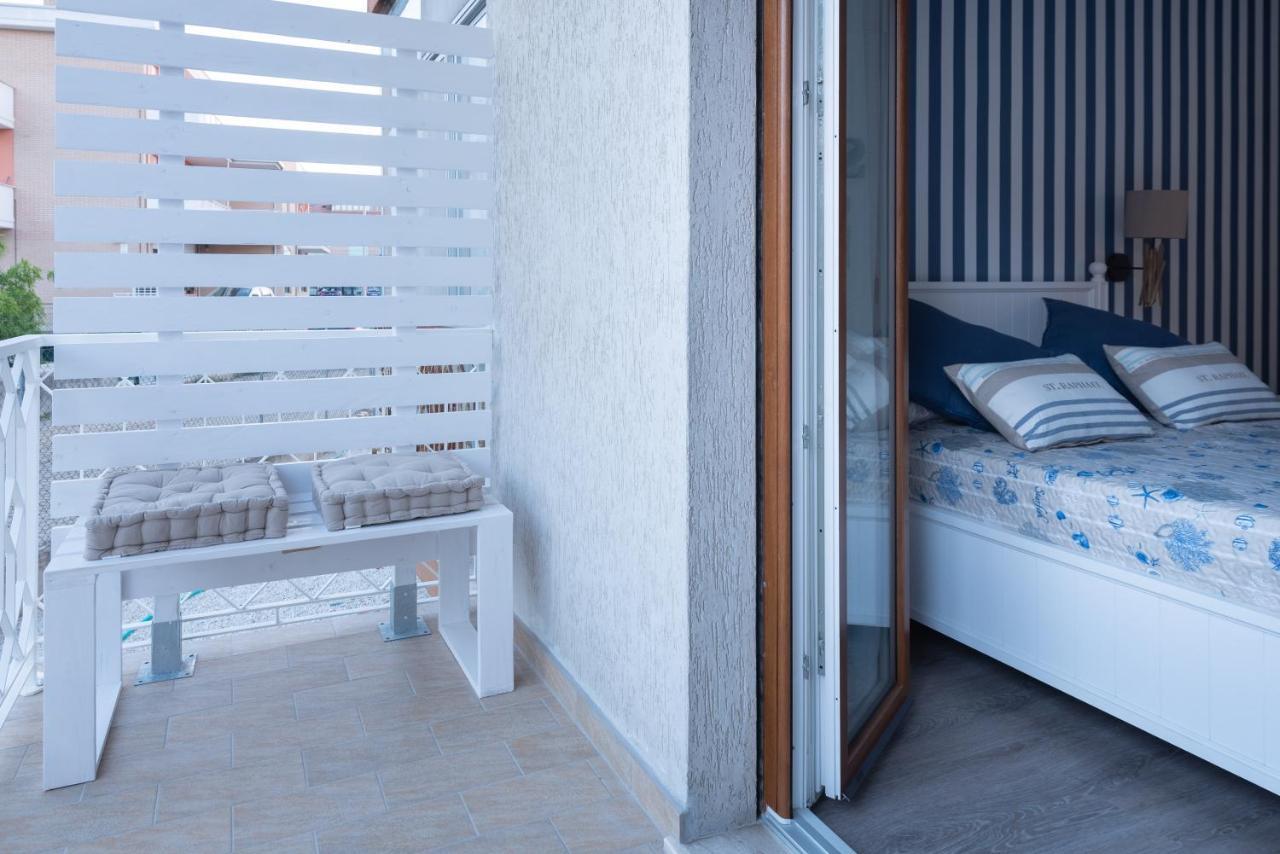 Bed and Breakfast Dimora Dei Sogni Чивітанова-Марке Екстер'єр фото